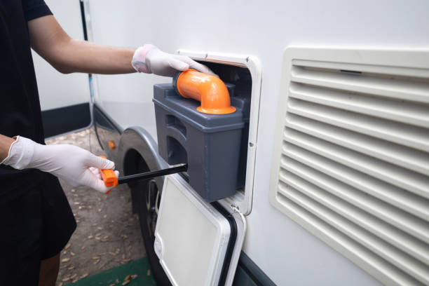 Best Luxury portable toilet rental  in Auburn, KS