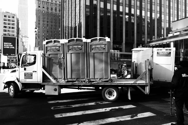Porta potty delivery and setup in Auburn, KS